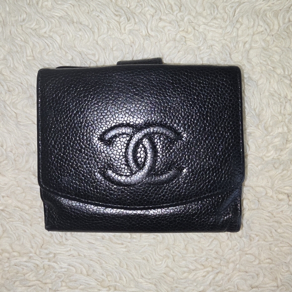 CHANEL CC Logo Black Caviar Skin Bifold Wallet Wallet is in great shape - Picture 3 of 8